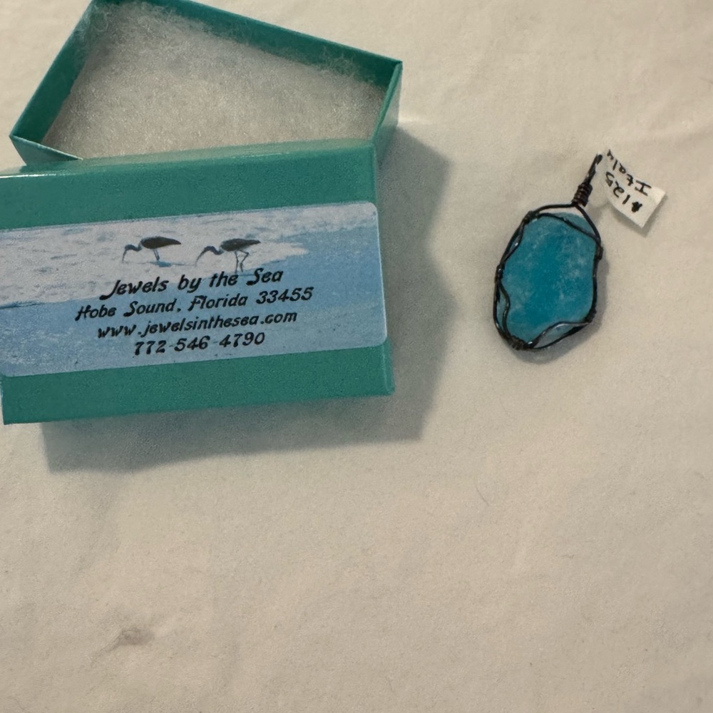 Sterling Silver Wire Wrapped Authentic Seaglass Pendant NWT